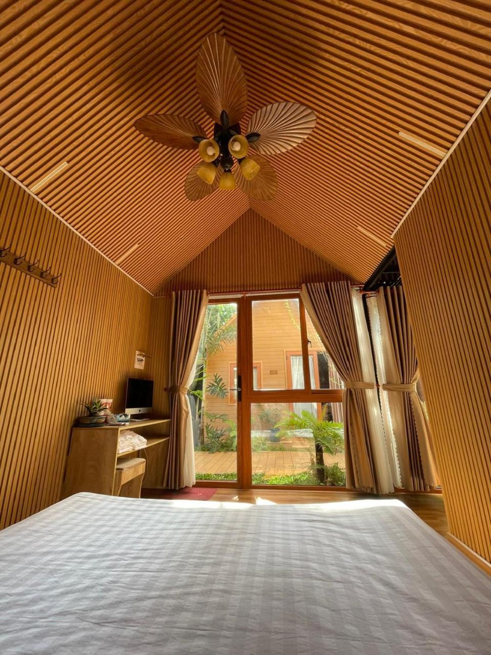 La Garden Homestay Long Xuyen Exterior photo