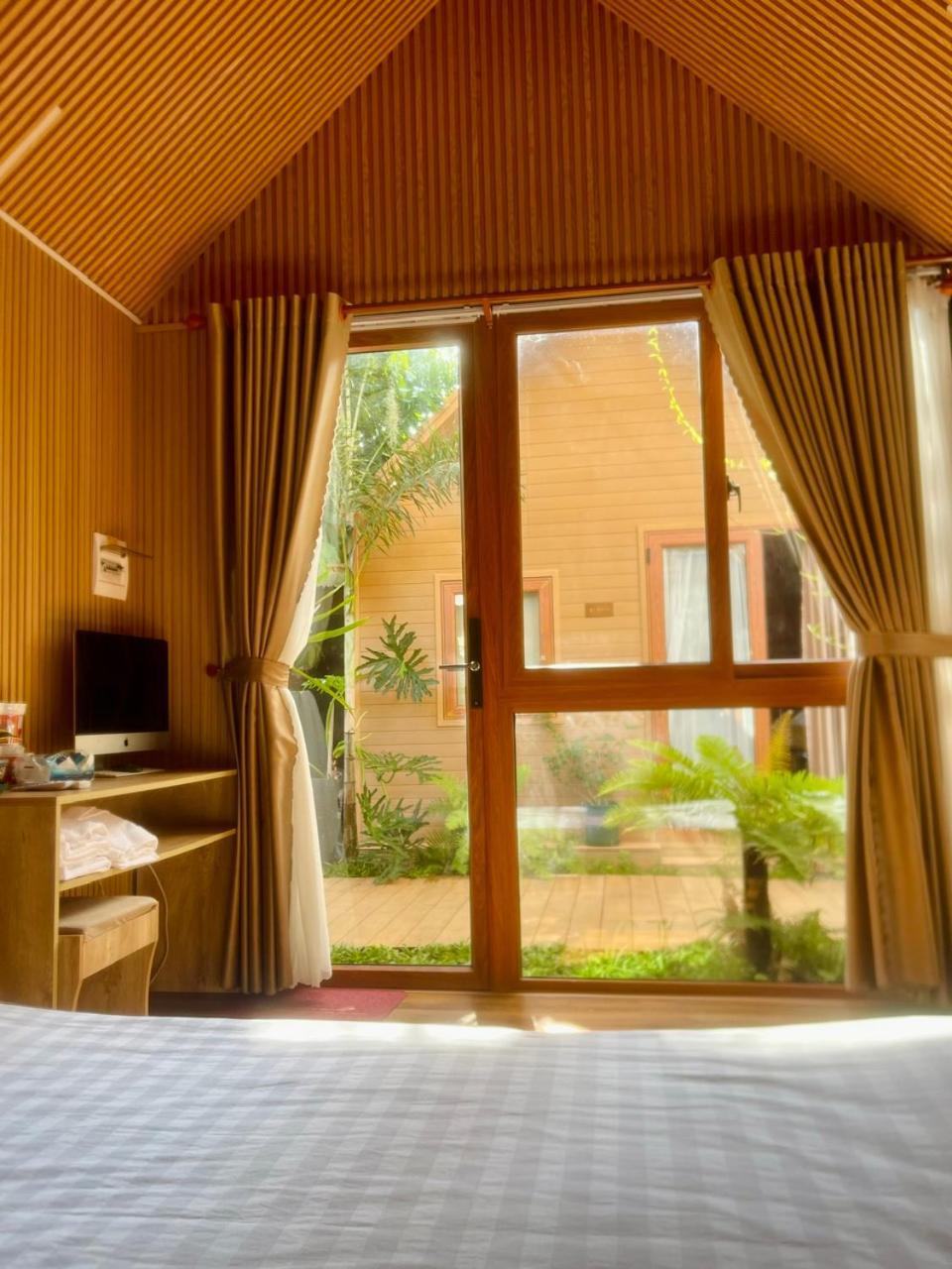 La Garden Homestay Long Xuyen Exterior photo