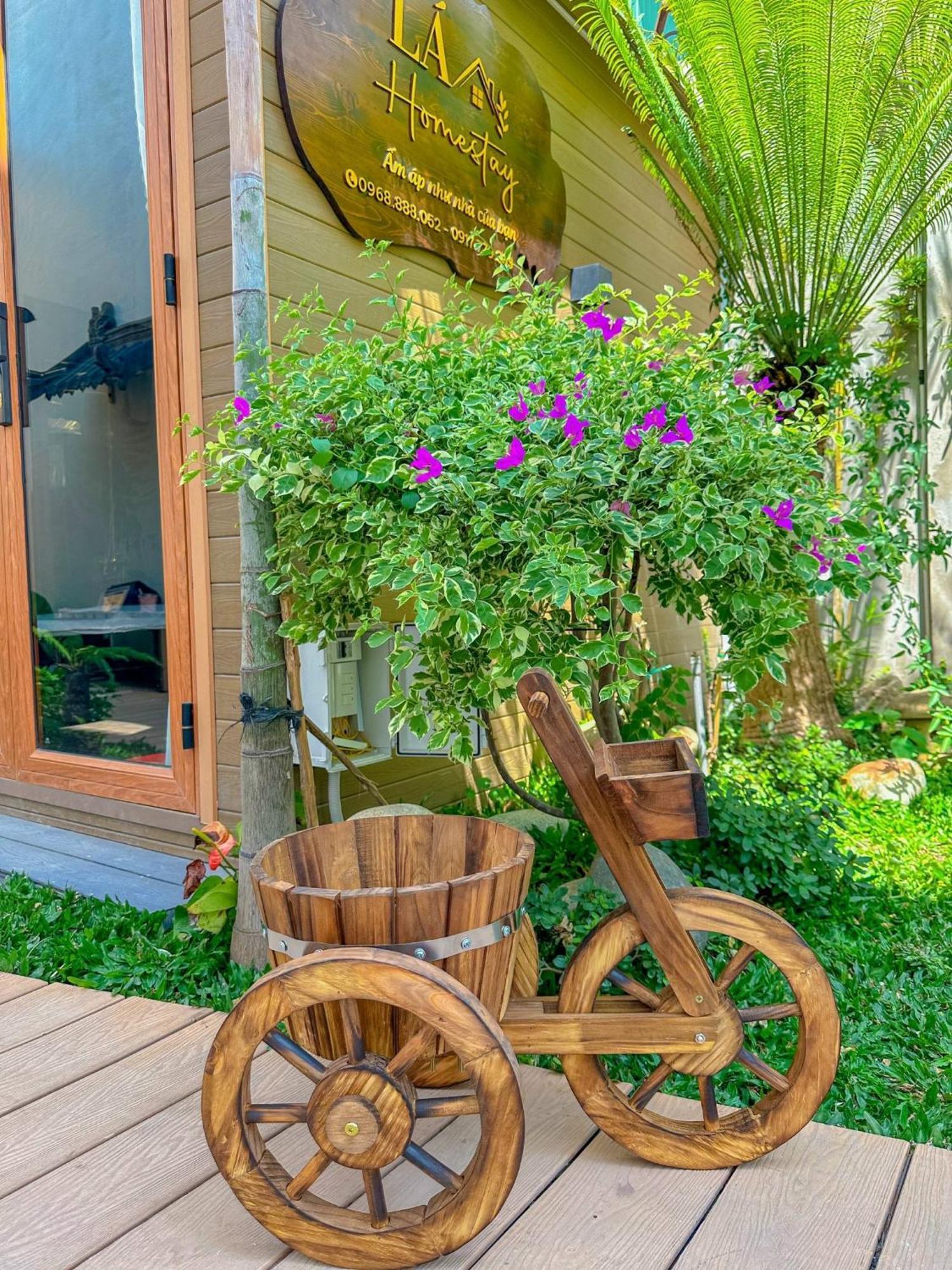La Garden Homestay Long Xuyen Exterior photo