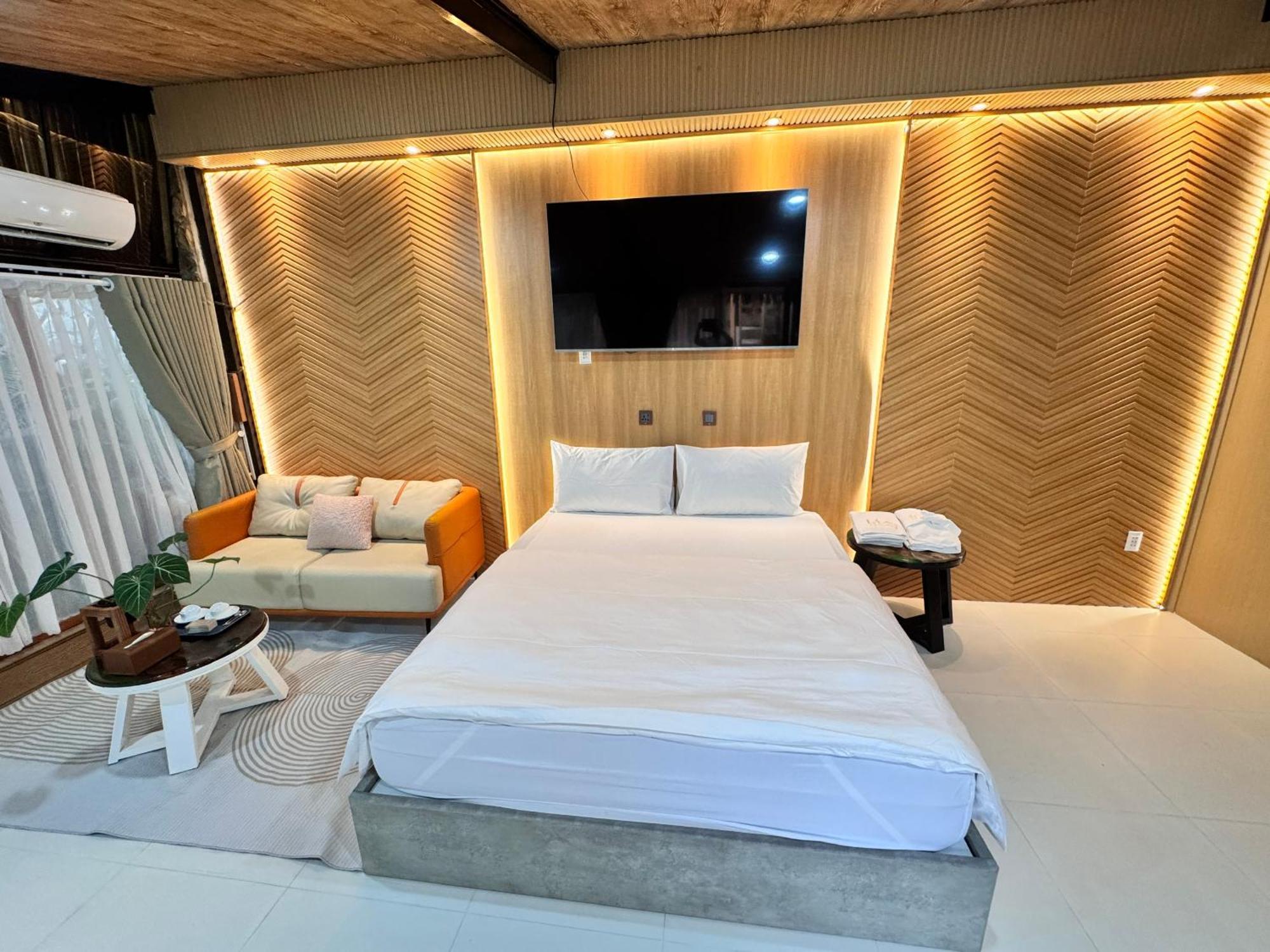 La Garden Homestay Long Xuyen Exterior photo